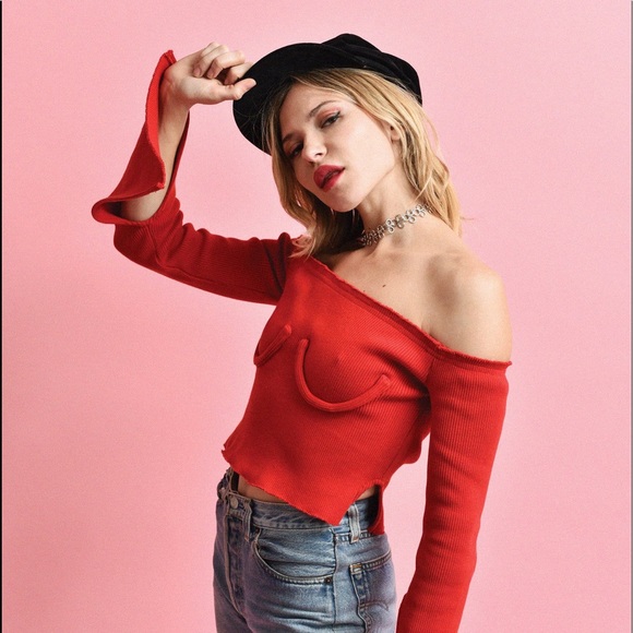 Orseund Iris Tops - Orseund Iris off-shoulder red knitted top